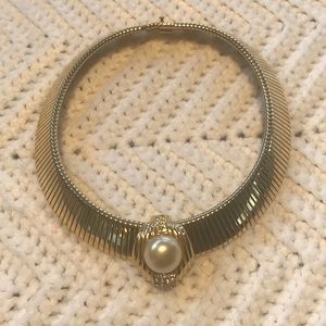 COPY - Gold/Pearl Choker Necklace